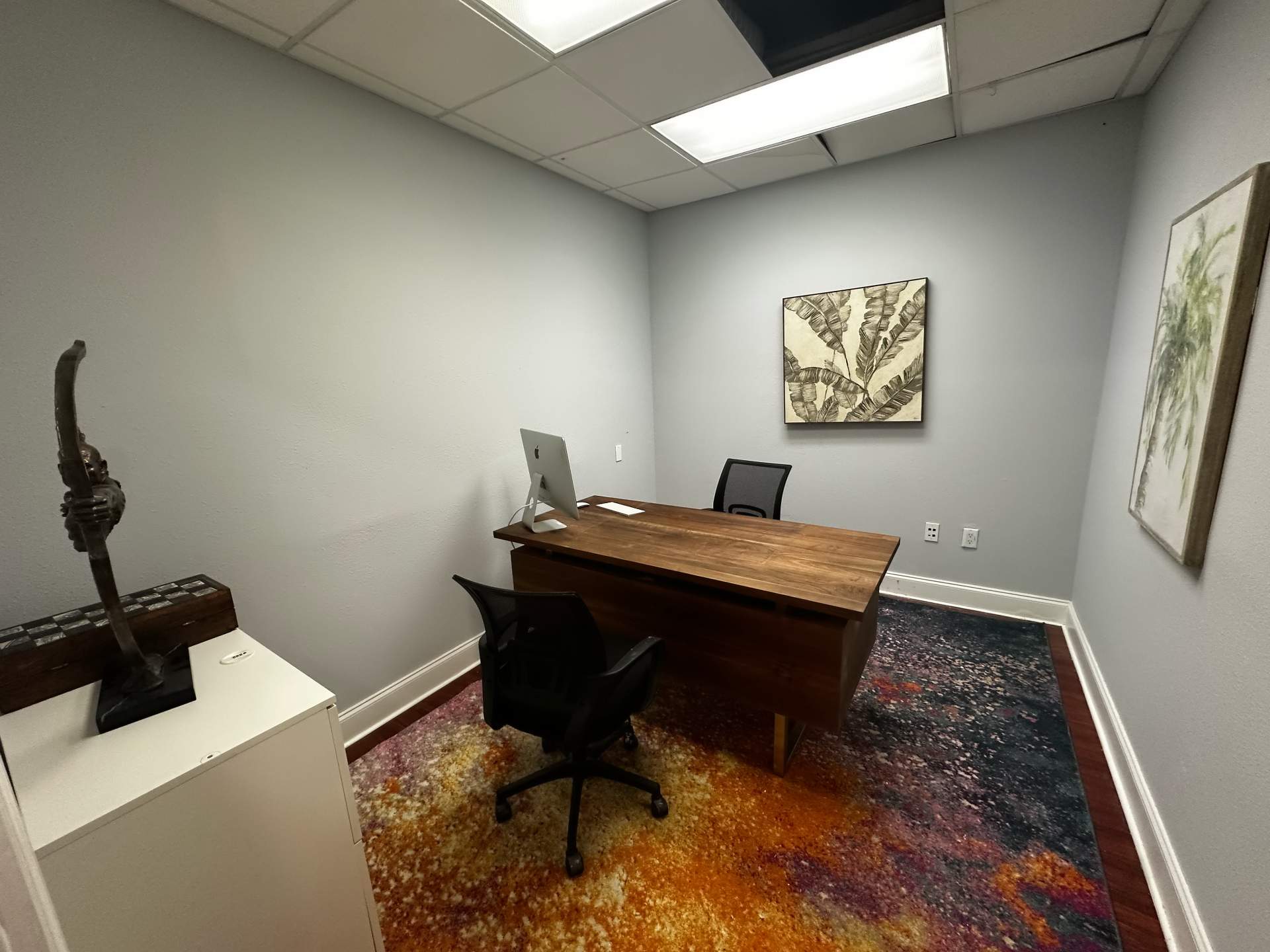 217 S Office – Castell Blau