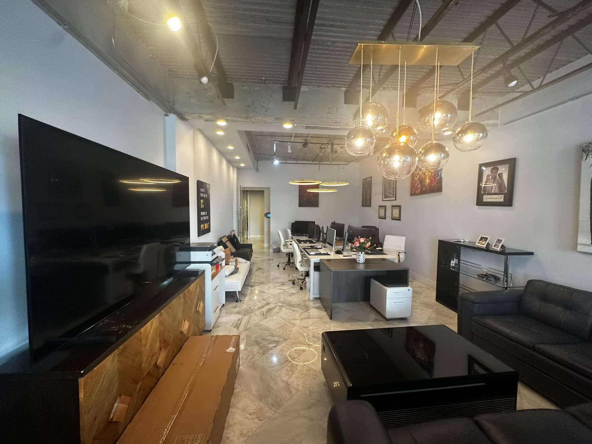 226 Office – Castell Blau
