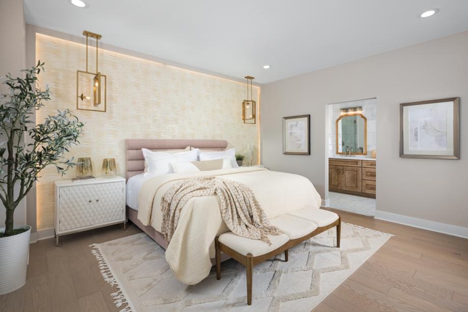 Alora Lake Nona Primary Bedroom – Castell Blau
