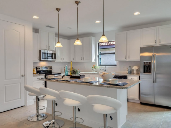 Eagles Landing Kitchen Dining – Castell Blau