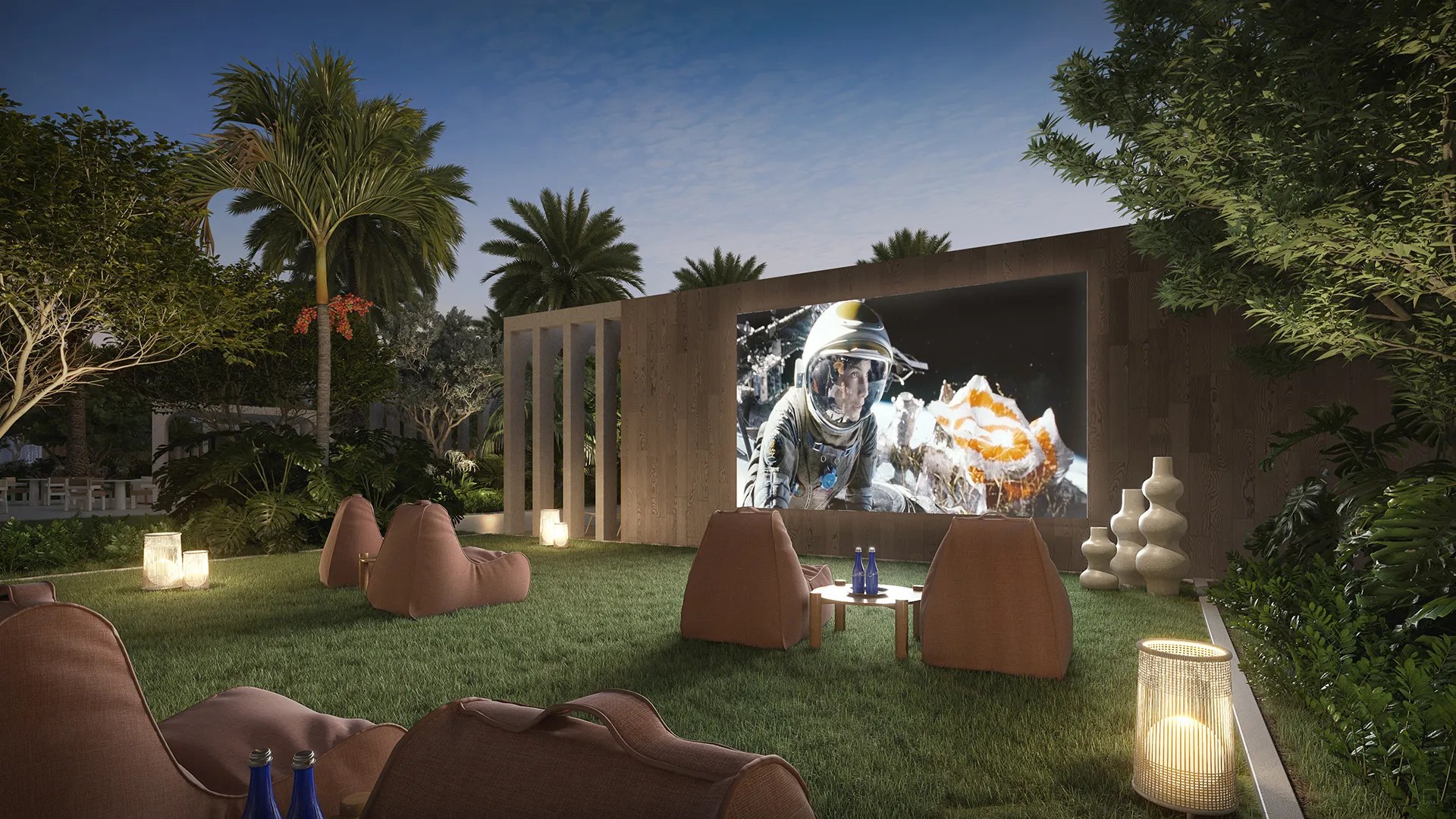 IconBeach Outdoor Movie Lawn – Castell Blau