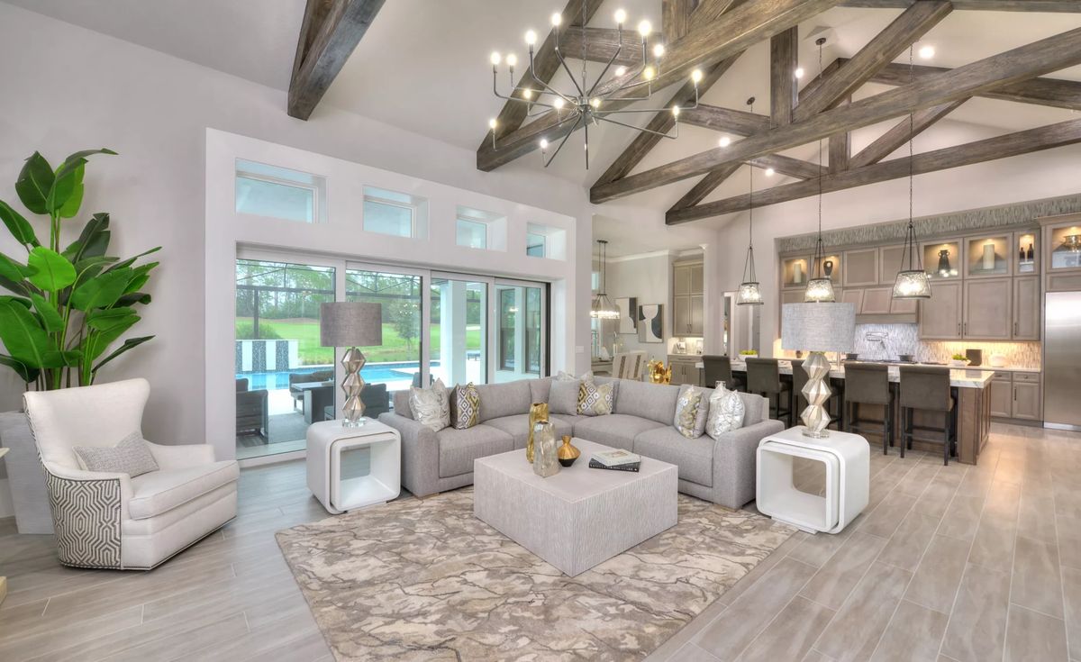 Live Oak Estates Great Room – Castell Blau