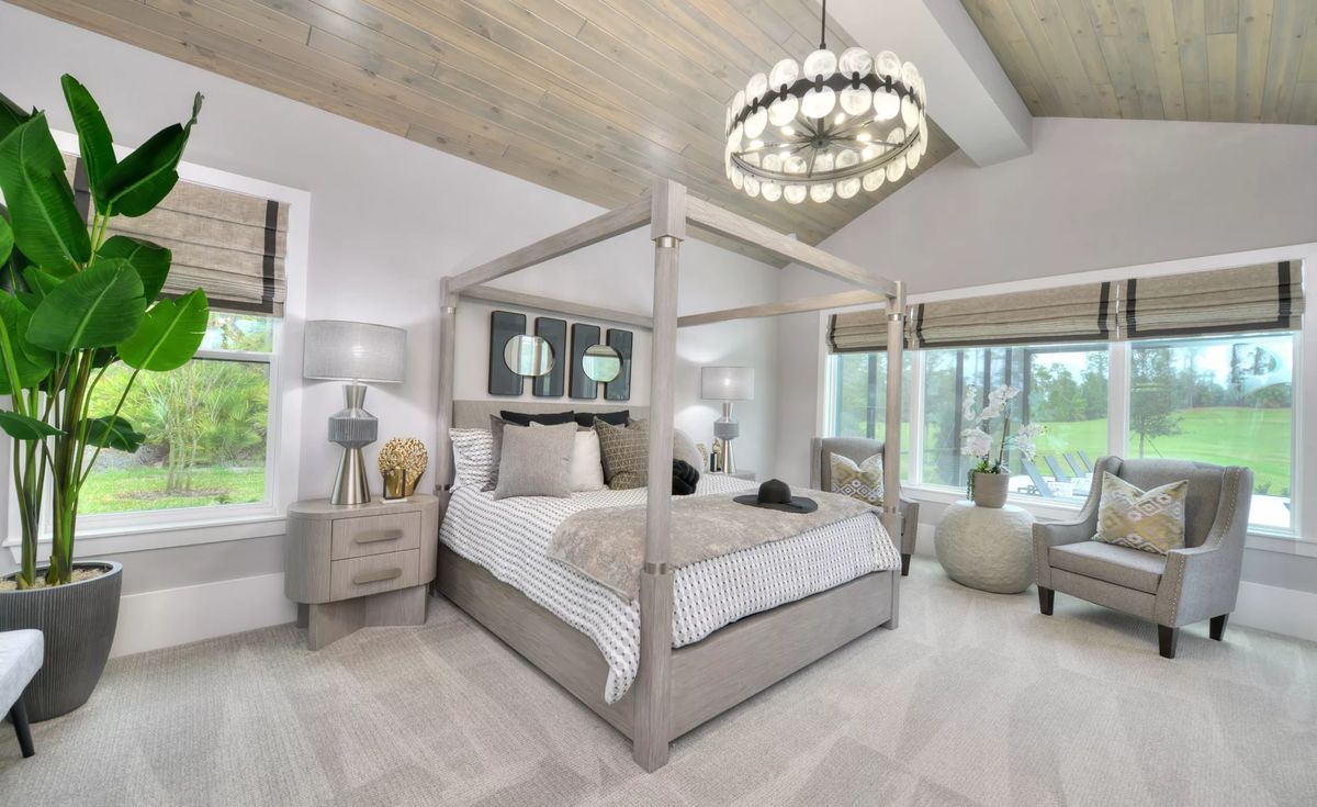 Live Oak Estates Primary Bedroom – Castell Blau