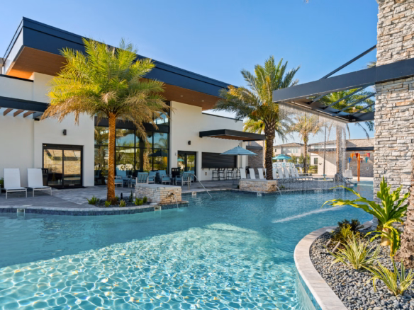 Paradiso Grande Resort Pool – Castell Blau