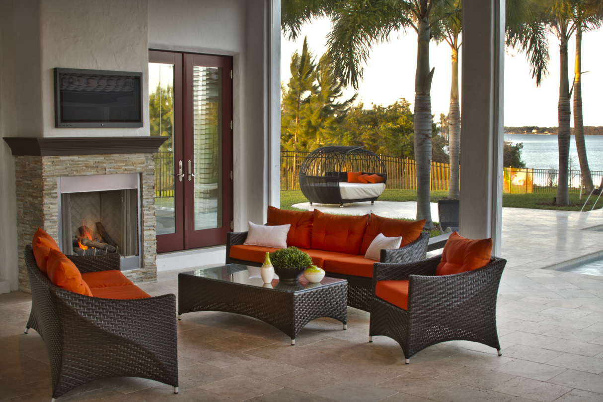 Silliman CitySide Outdoor Living Room – Castell Blau